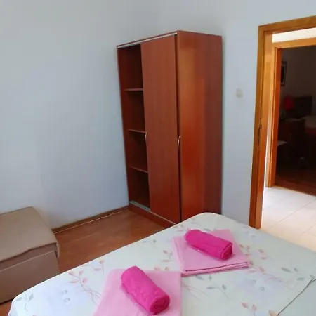 Nike Apartment *